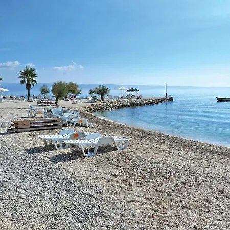 Gorgeous Apartment In Split With House Sea View Apartman