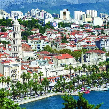 Gorgeous Apartment In Split With House Sea View *