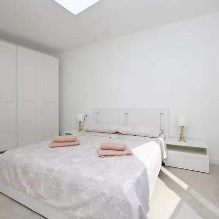 Gorgeous In With House Sea View *