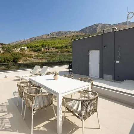 Apartment Gorgeous In With House Sea View *